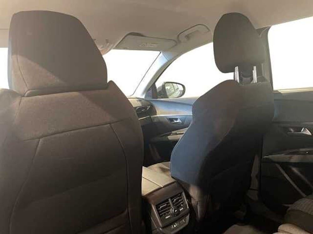 Peugeot 5008 usata a Salerno (17)