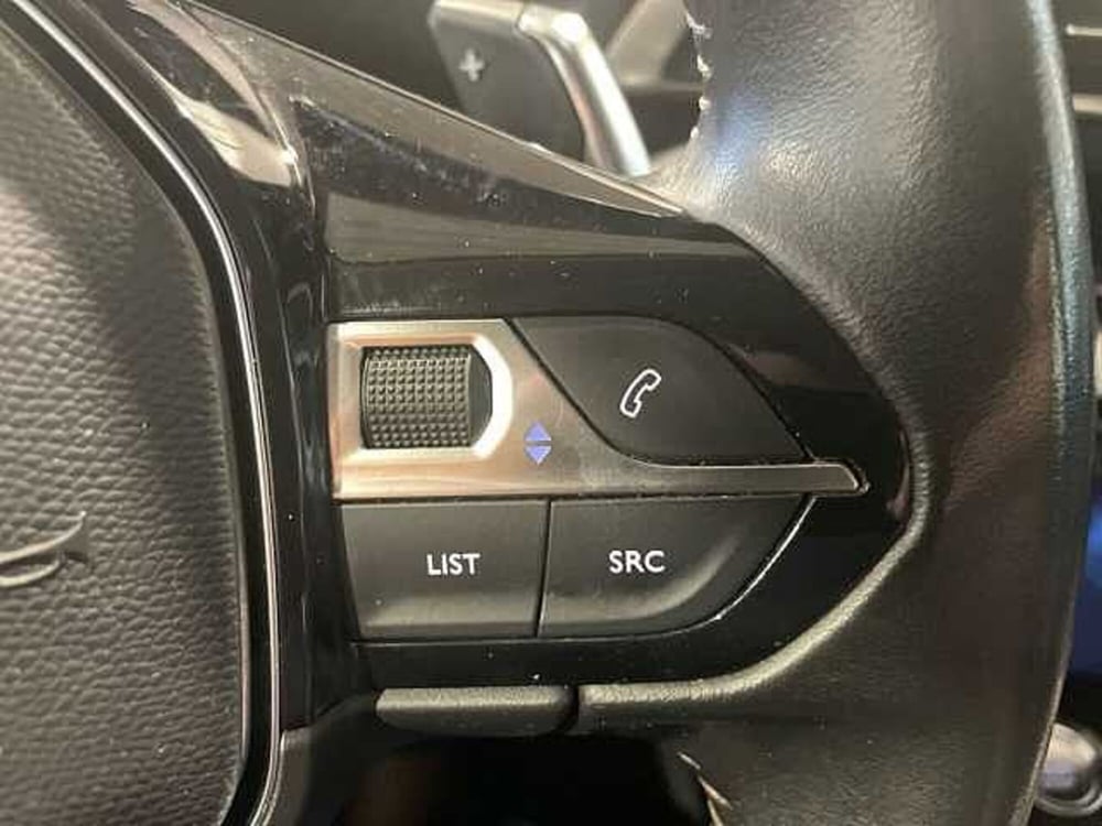 Peugeot 5008 usata a Salerno (20)