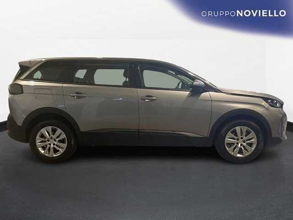 Peugeot 5008 usata a Salerno (3)