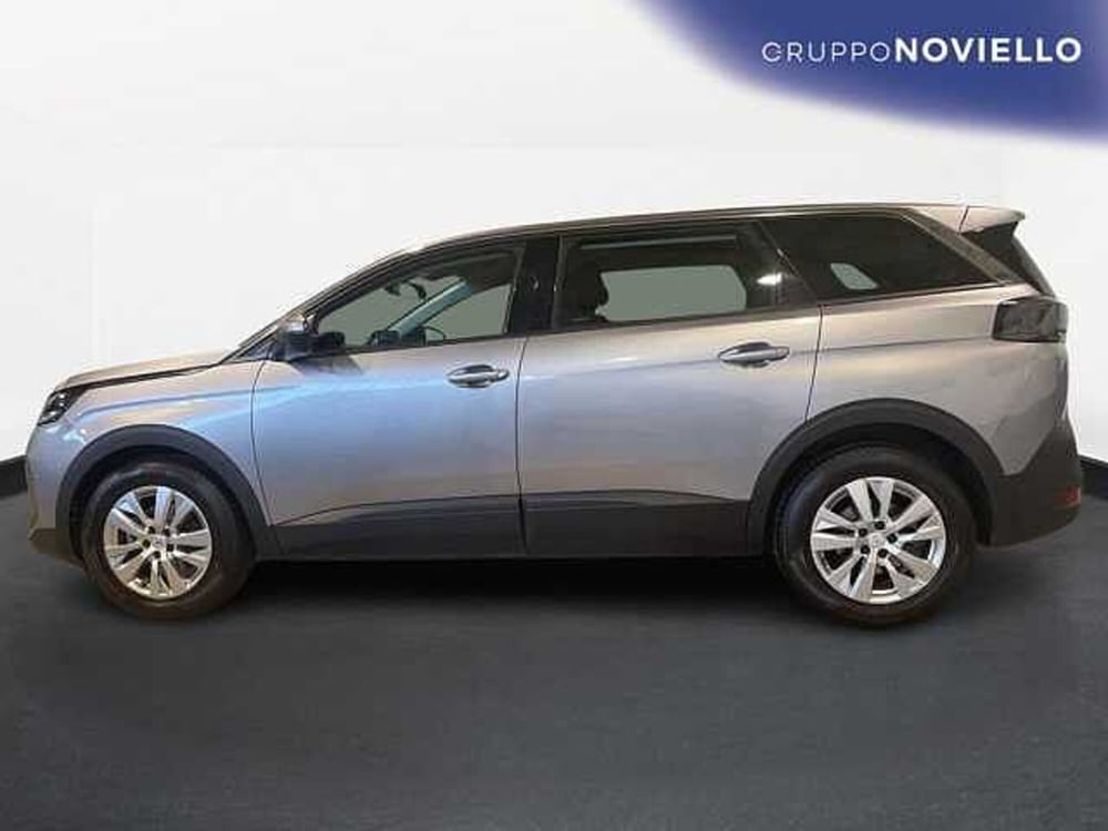 Peugeot 5008 usata a Salerno (4)