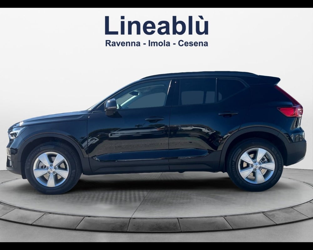 Volvo XC40 nuova a Ravenna (2)