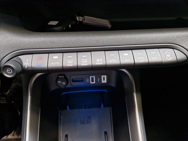 Jeep Avenger usata a Varese (16)