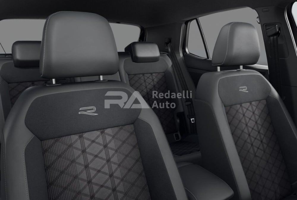Volkswagen T-Cross nuova a Lecco (7)