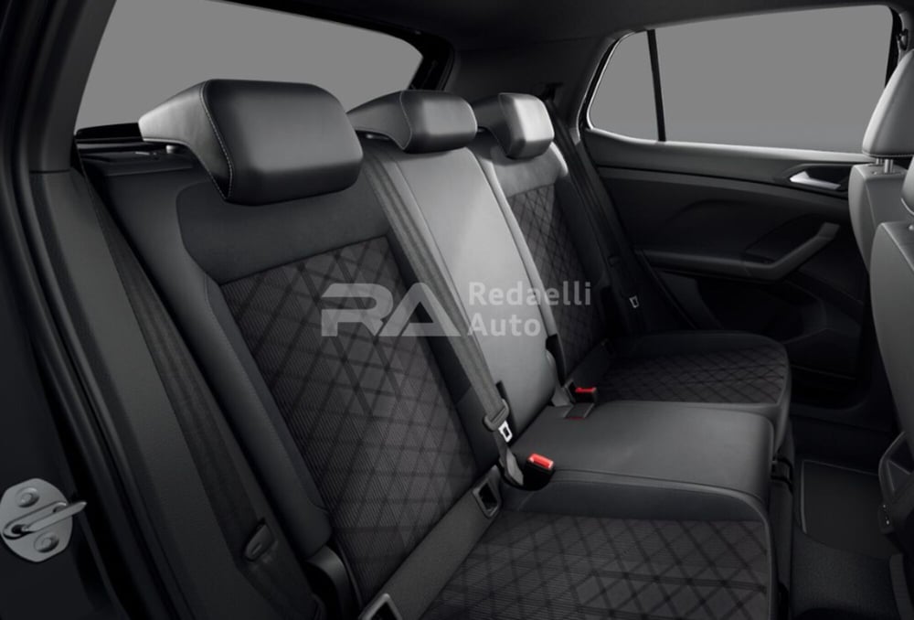 Volkswagen T-Cross nuova a Lecco (8)
