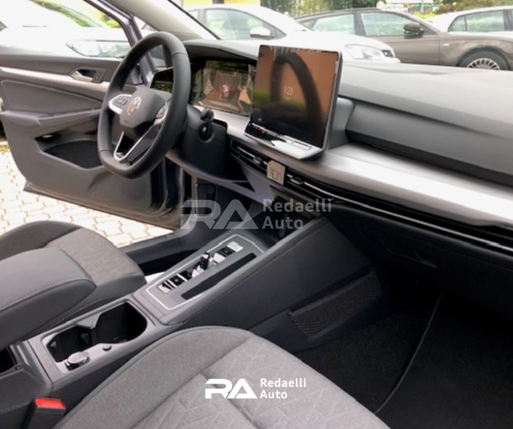 Volkswagen Golf nuova a Lecco (9)