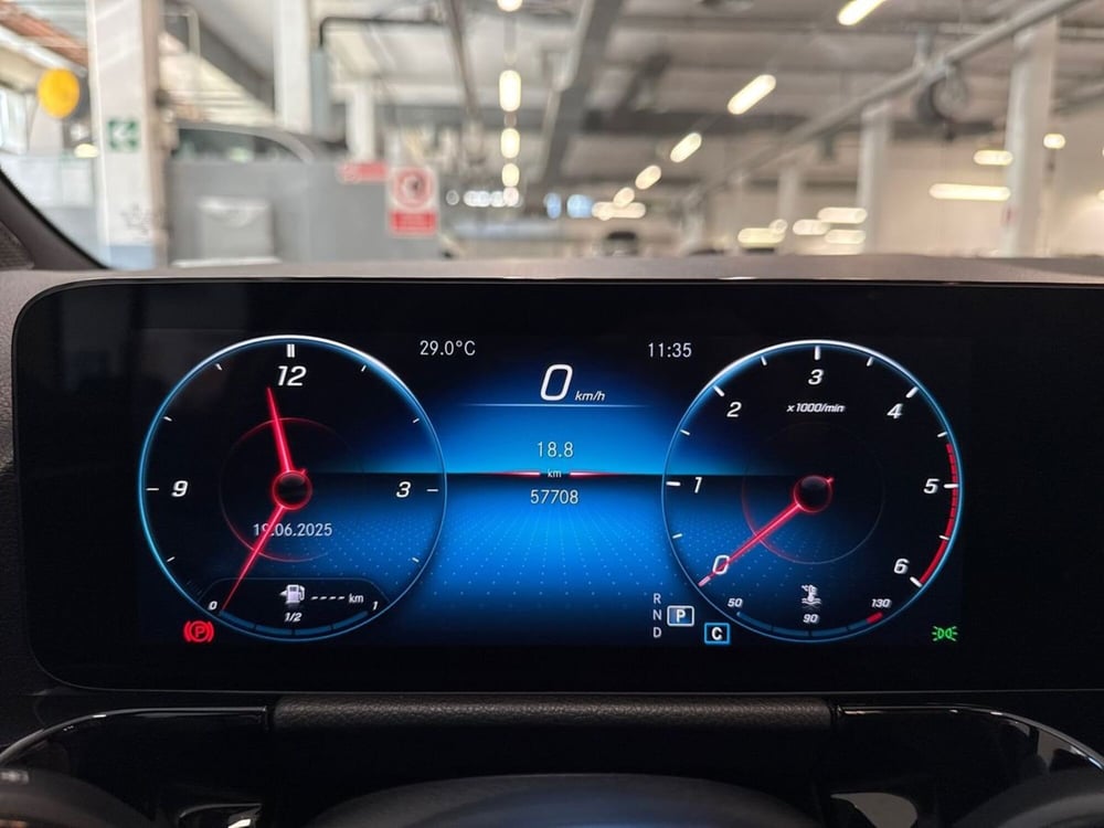 Mercedes-Benz GLA SUV usata a Prato (13)