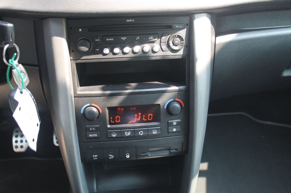 Peugeot 207 usata a Cuneo (12)