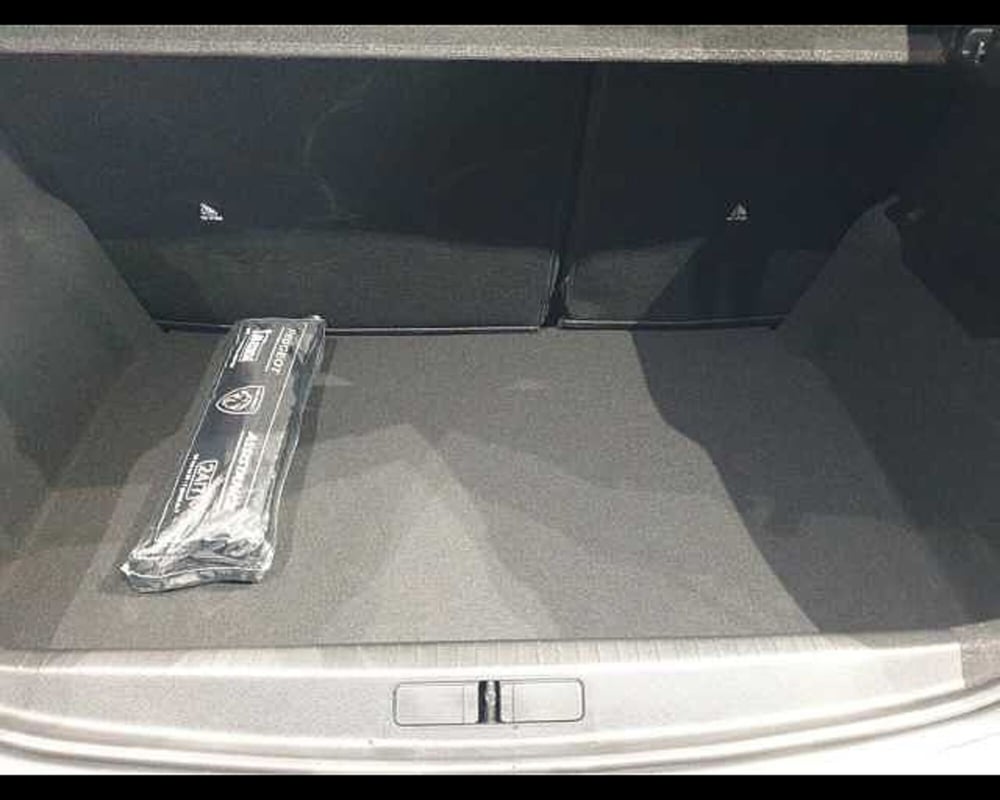 Peugeot 208 nuova a Cuneo (7)