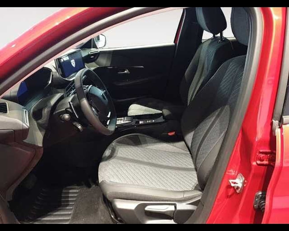Peugeot 208 nuova a Cuneo (12)