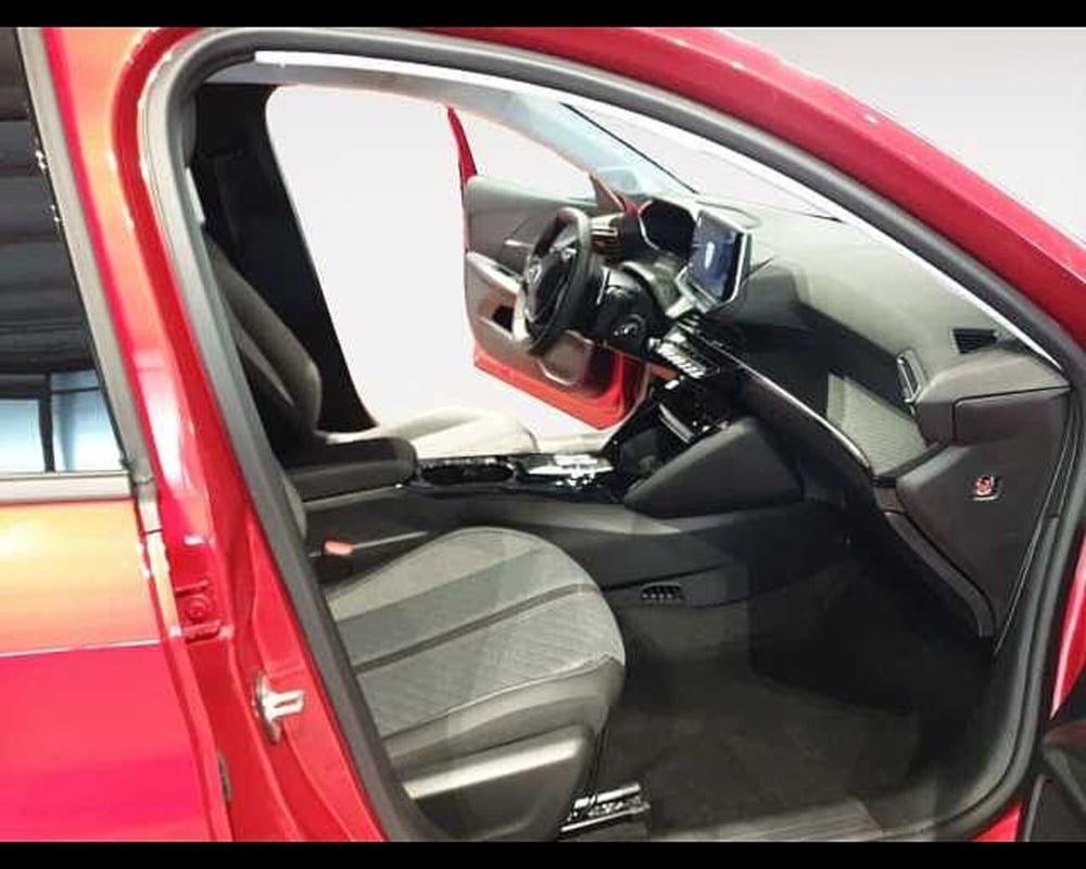 Peugeot 208 nuova a Cuneo (14)