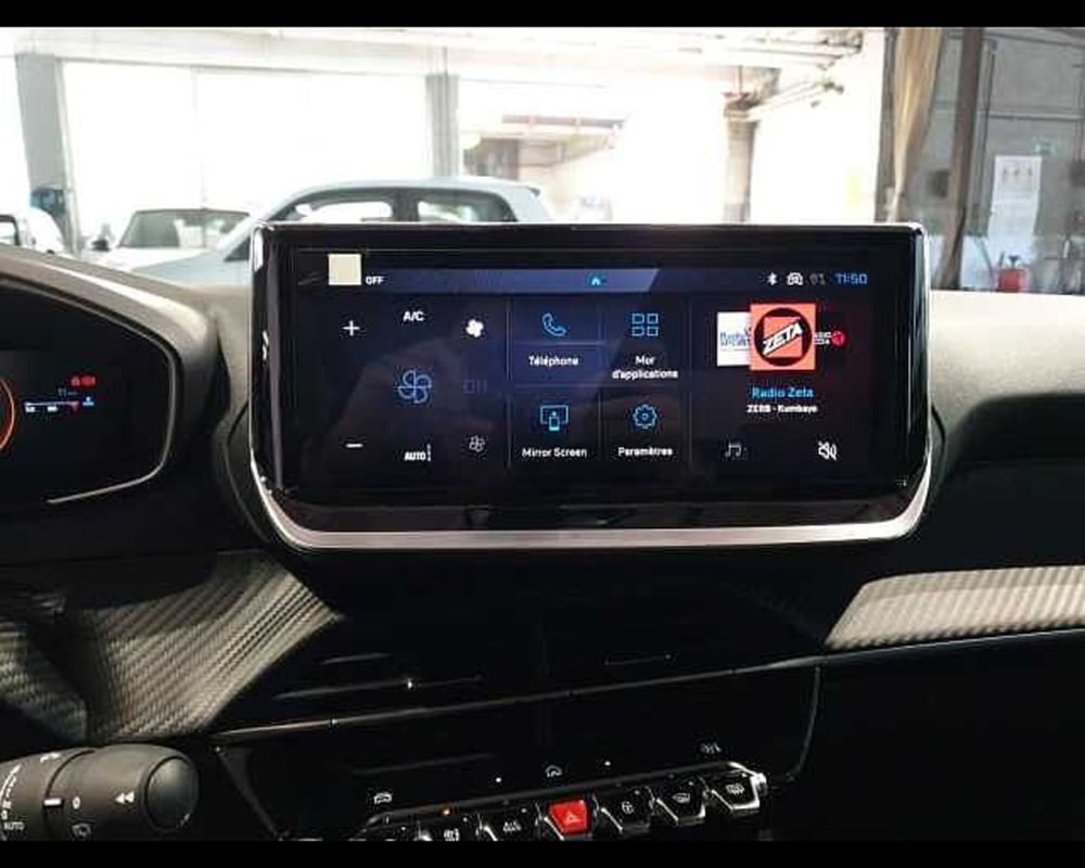 Peugeot 208 nuova a Cuneo (17)