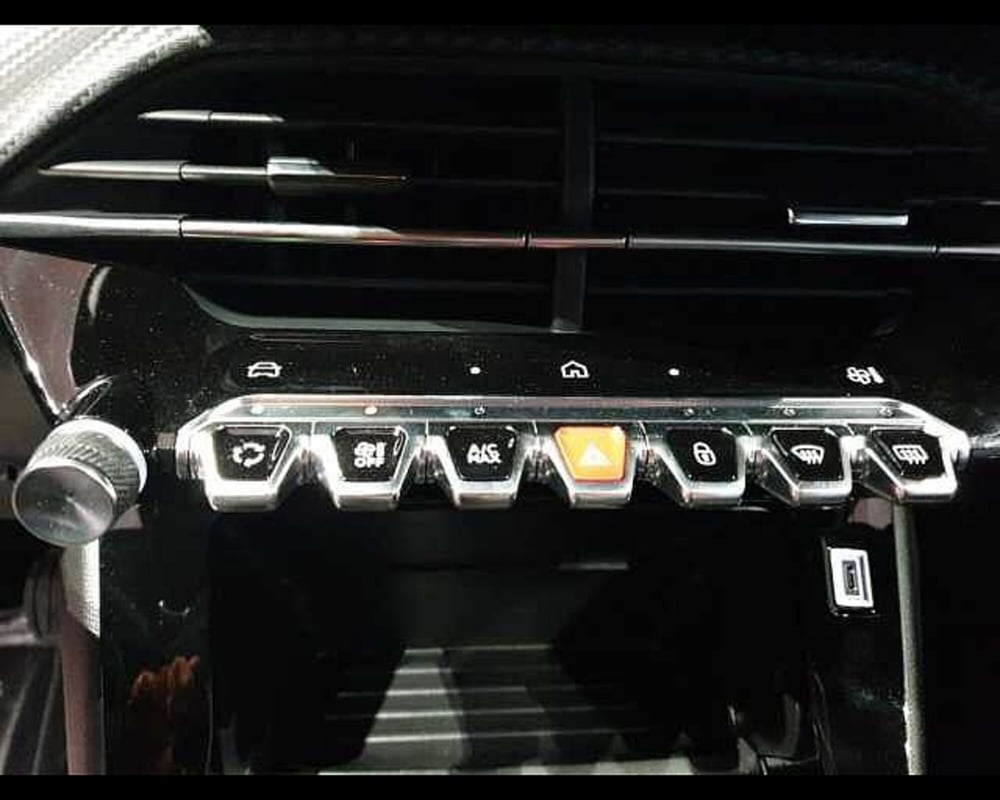 Peugeot 2008 nuova a Cuneo (18)