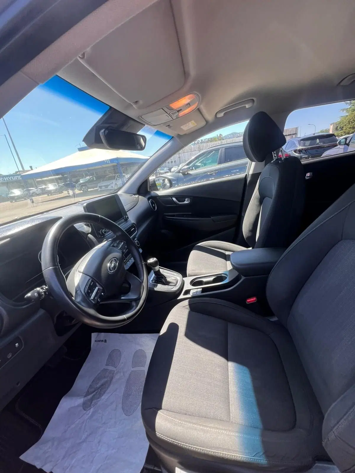 Hyundai Kona usata a Latina (5)