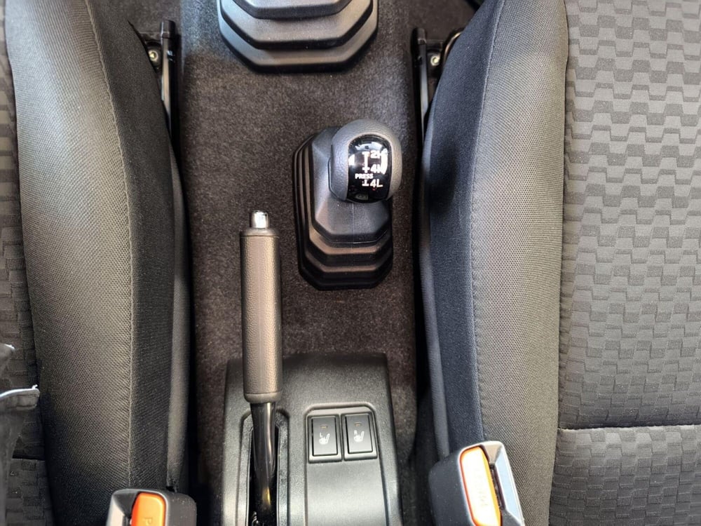 Suzuki Jimny usata a Udine (10)