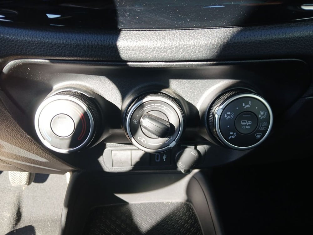 Toyota Aygo X usata a Roma (16)
