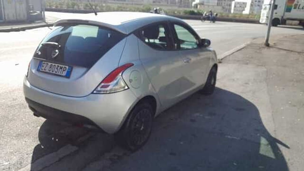 Lancia Ypsilon usata a Genova (11)