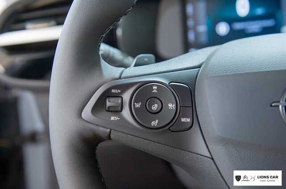 Opel Corsa nuova a Lodi (14)
