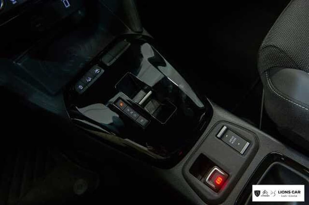 Opel Corsa nuova a Lodi (20)