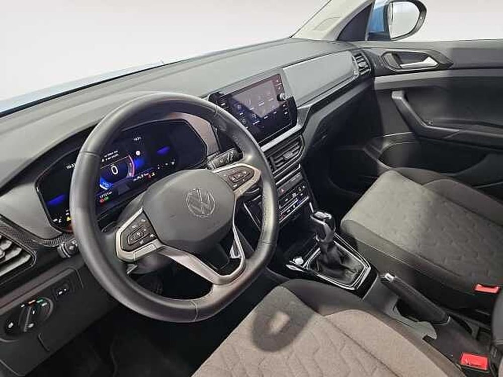 Volkswagen T-Cross usata a Lecco (15)