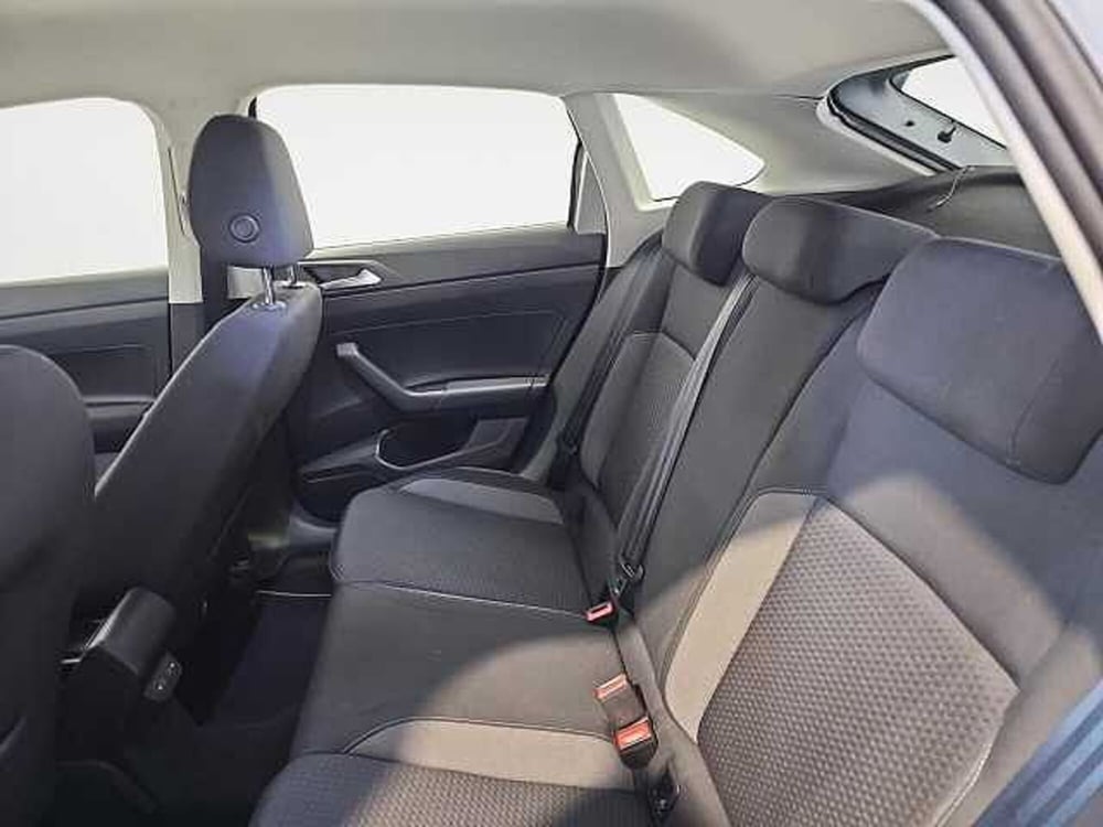 Volkswagen Taigo usata a Lecco (13)