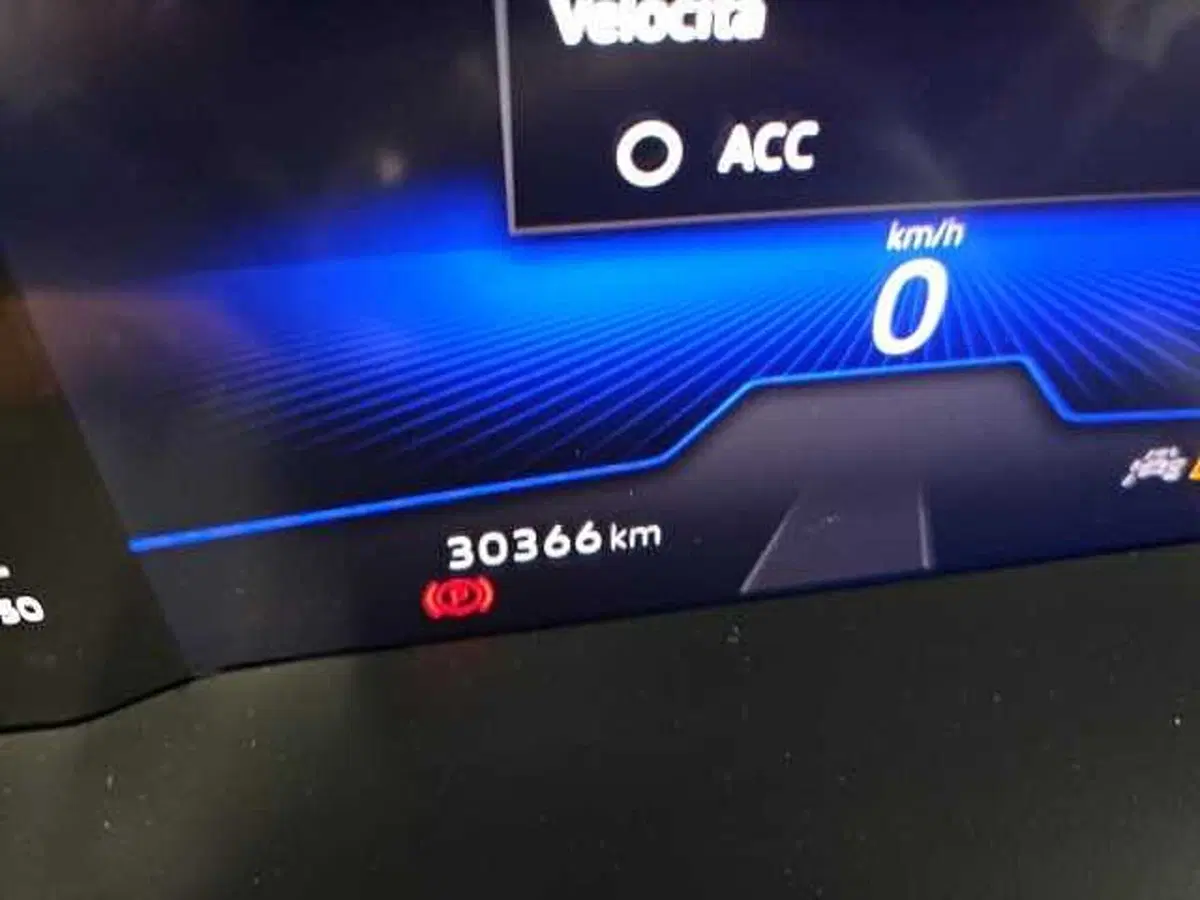 Volkswagen Taigo usata a Lecco (19)