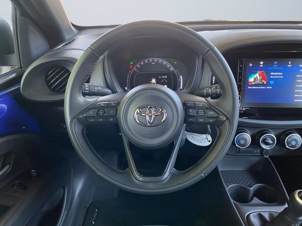 Toyota Aygo X usata a Milano (13)