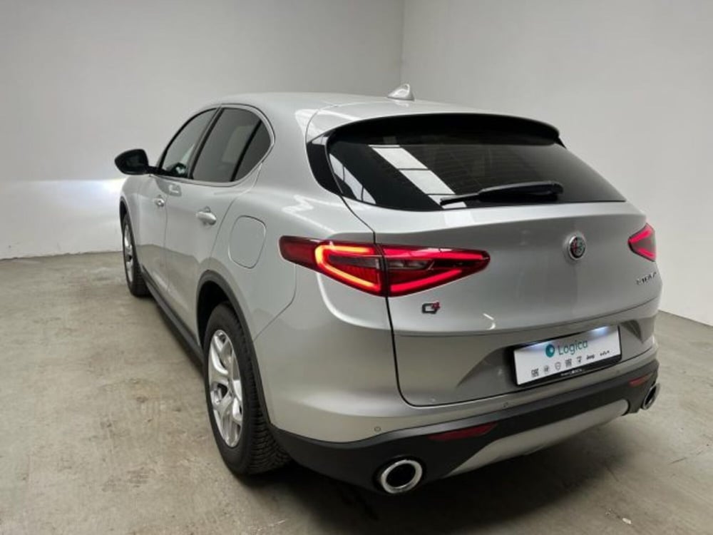 Alfa Romeo Stelvio usata a Biella (4)