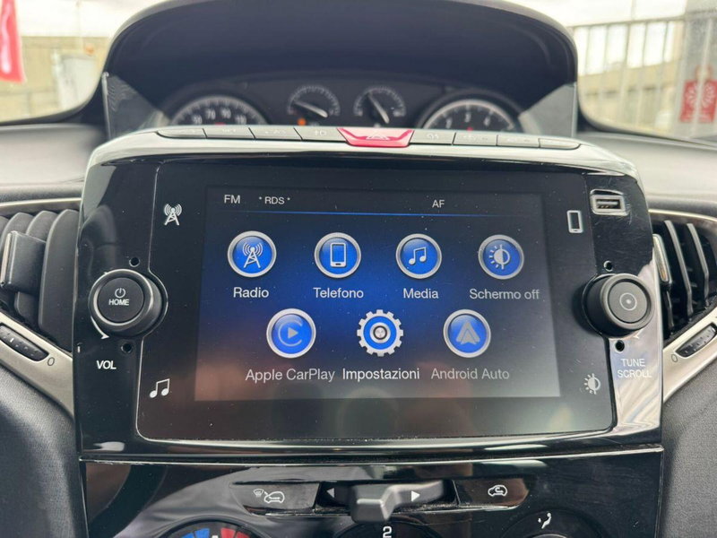 Lancia Ypsilon usata a Lecce (17)