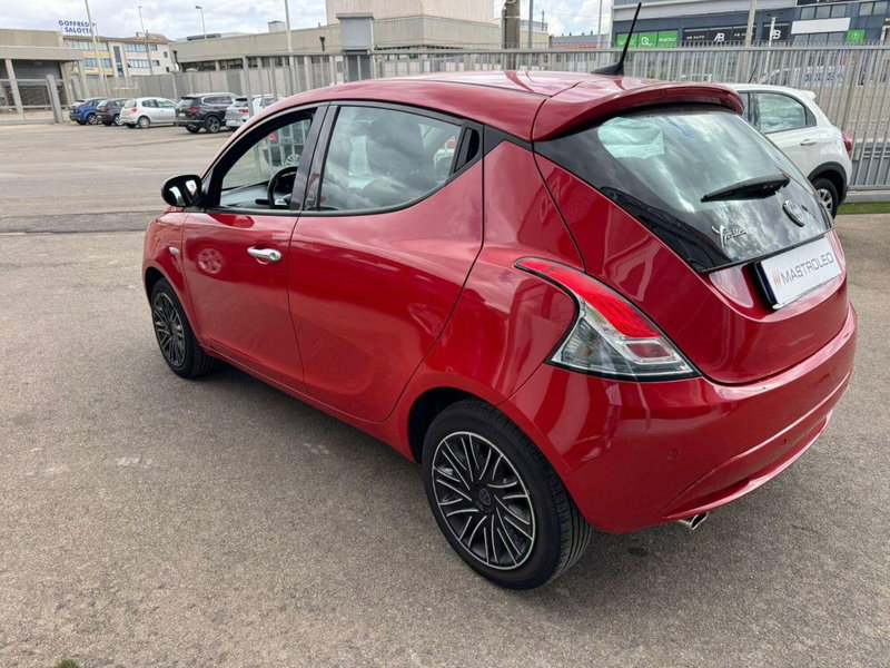 Lancia Ypsilon usata a Lecce (5)