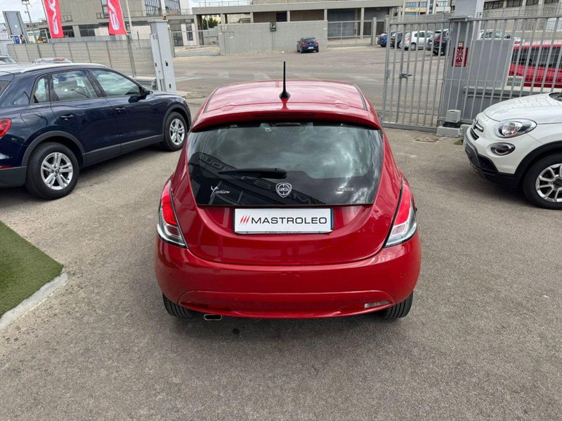 Lancia Ypsilon usata a Lecce (8)