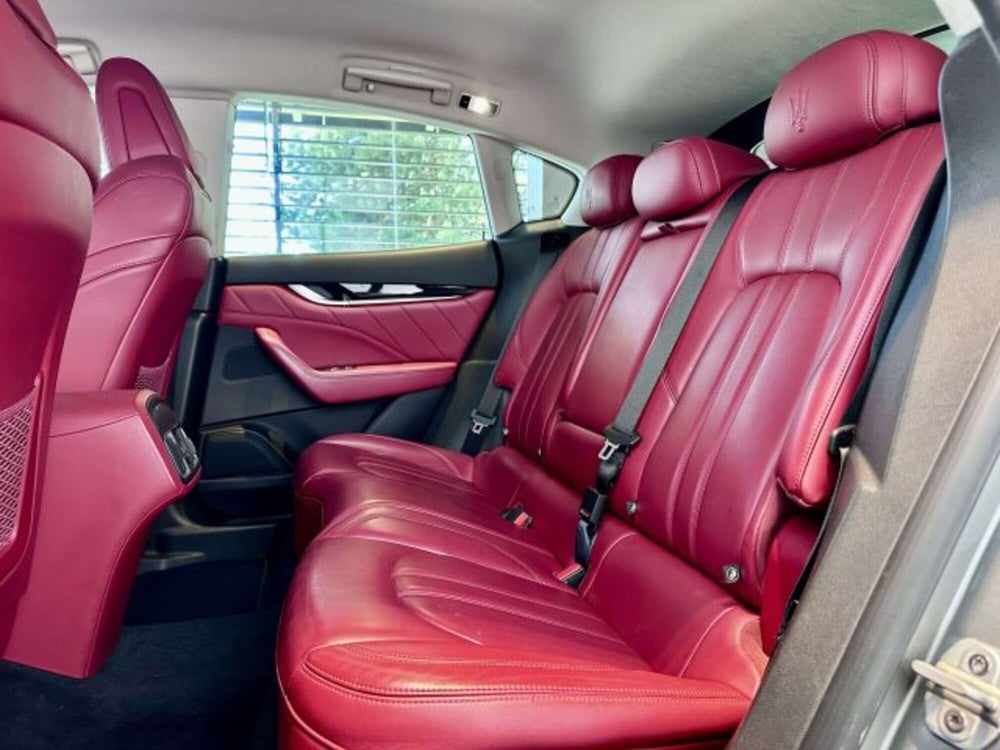 Maserati Levante usata a Torino (11)