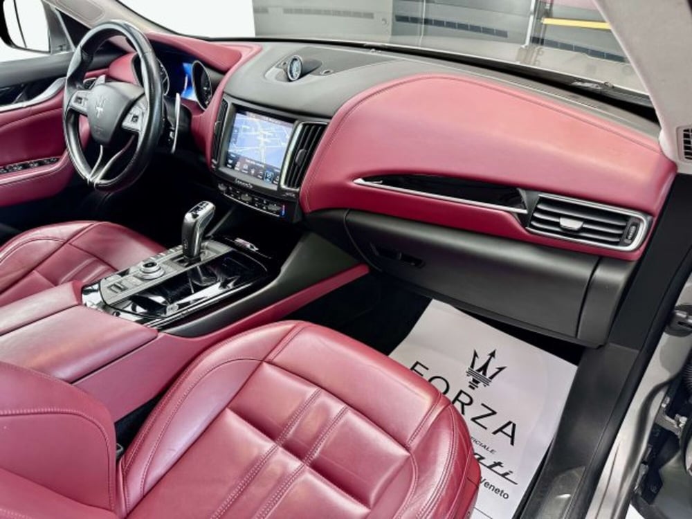 Maserati Levante usata a Torino (12)
