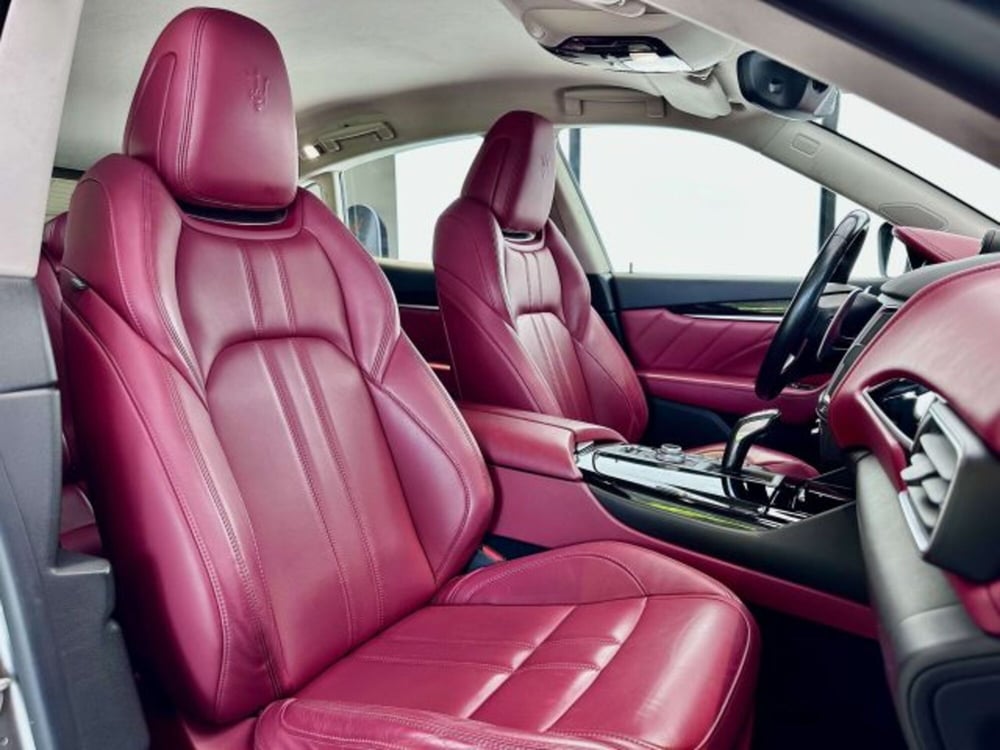 Maserati Levante usata a Torino (13)