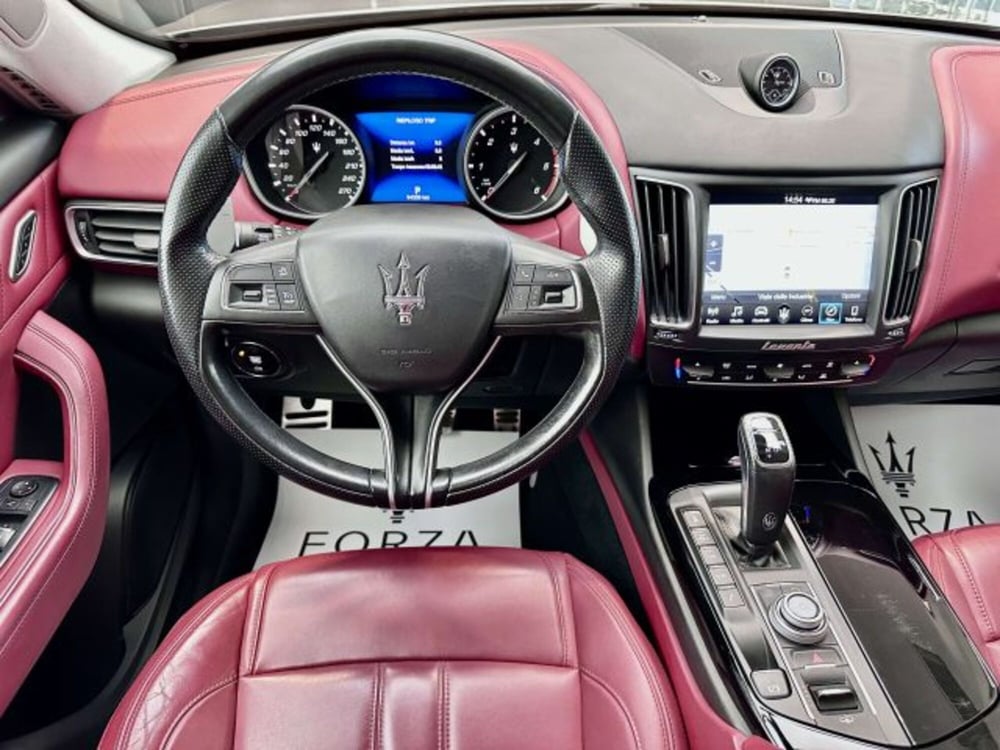 Maserati Levante usata a Torino (14)