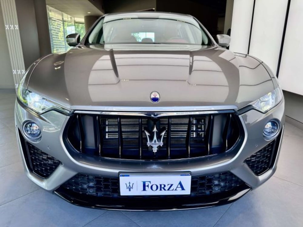 Maserati Levante usata a Torino (2)