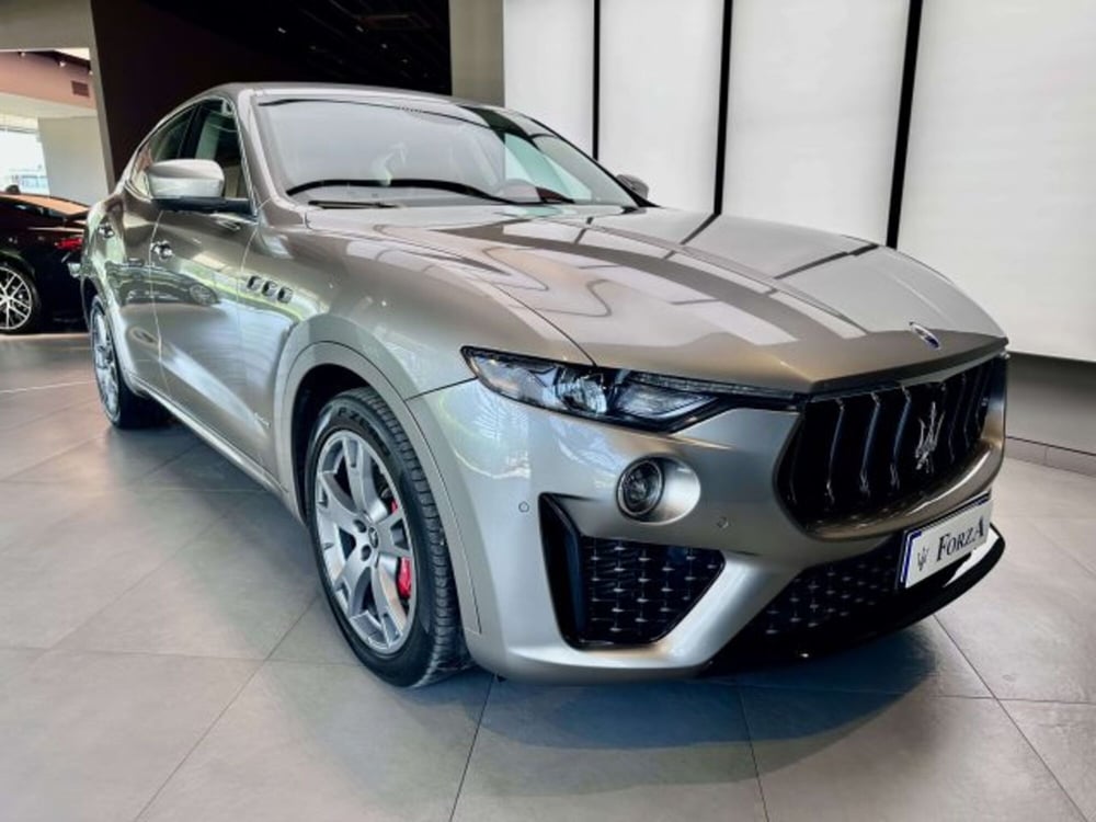 Maserati Levante usata a Torino (3)