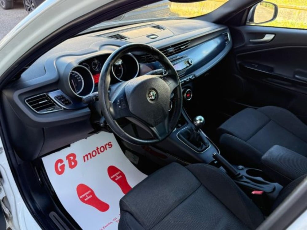Alfa Romeo Giulietta usata a Bologna (10)
