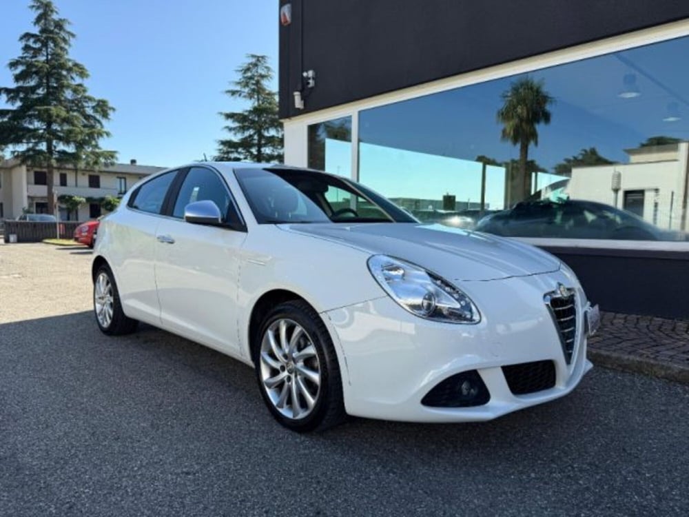 Alfa Romeo Giulietta usata a Bologna (3)