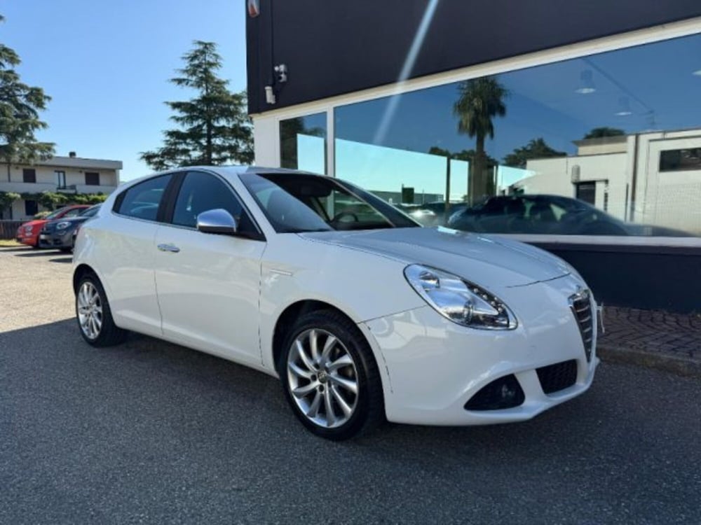 Alfa Romeo Giulietta usata a Bologna (4)