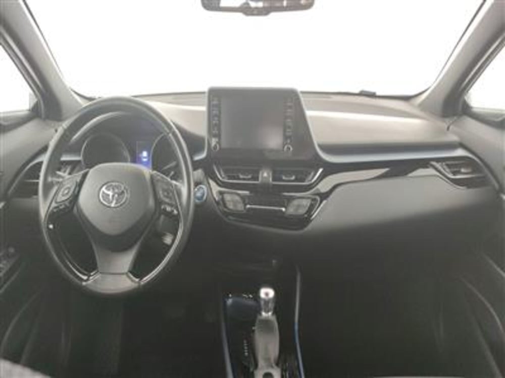 Toyota Toyota C-HR usata a Bari (15)