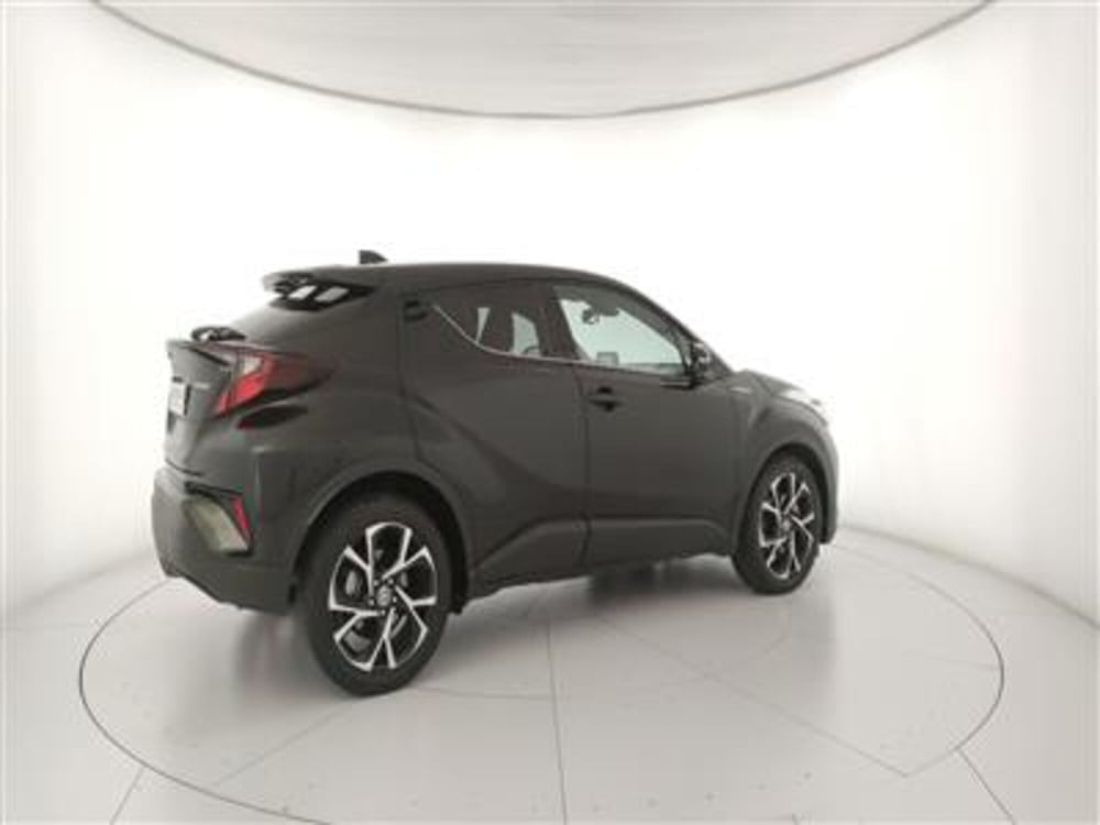 Toyota Toyota C-HR usata a Bari (8)