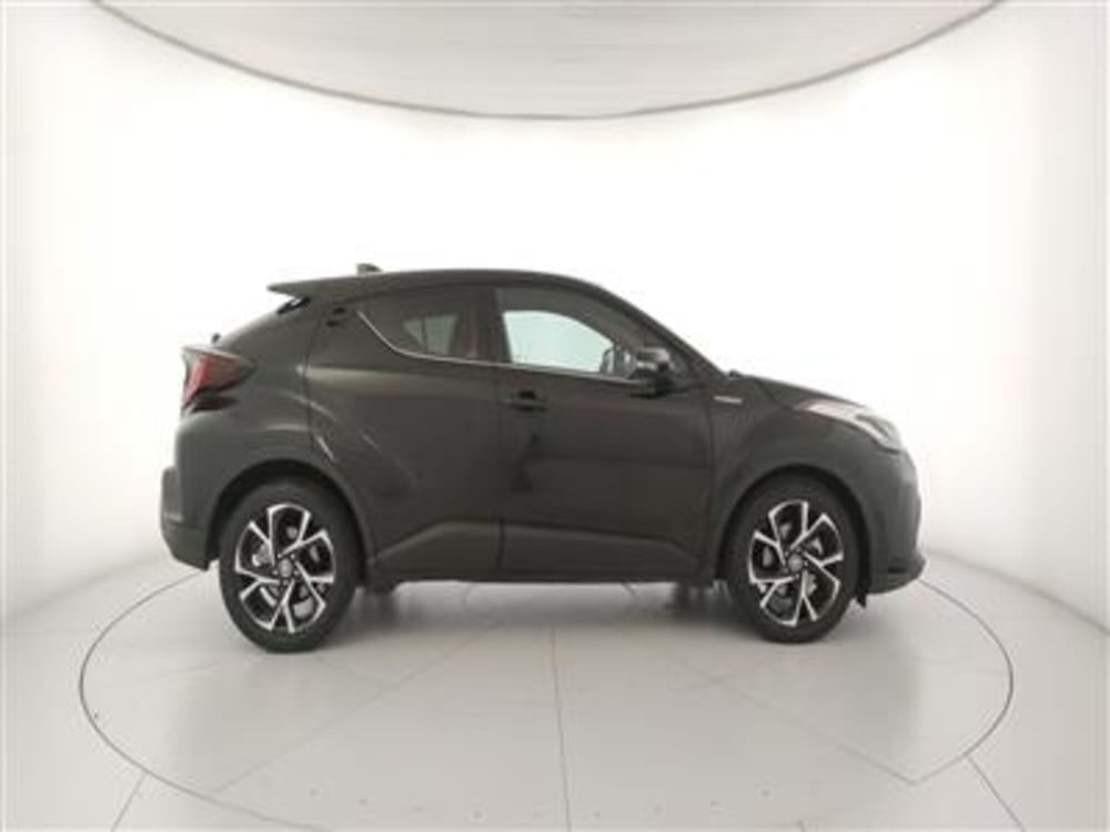 Toyota Toyota C-HR usata a Bari (9)