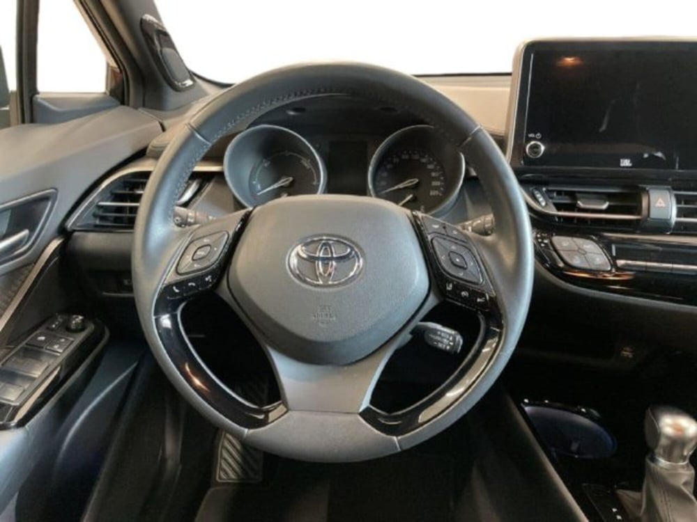 Toyota Toyota C-HR usata a Vercelli (7)