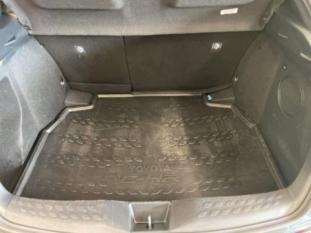 Toyota Toyota C-HR usata a Vercelli (8)