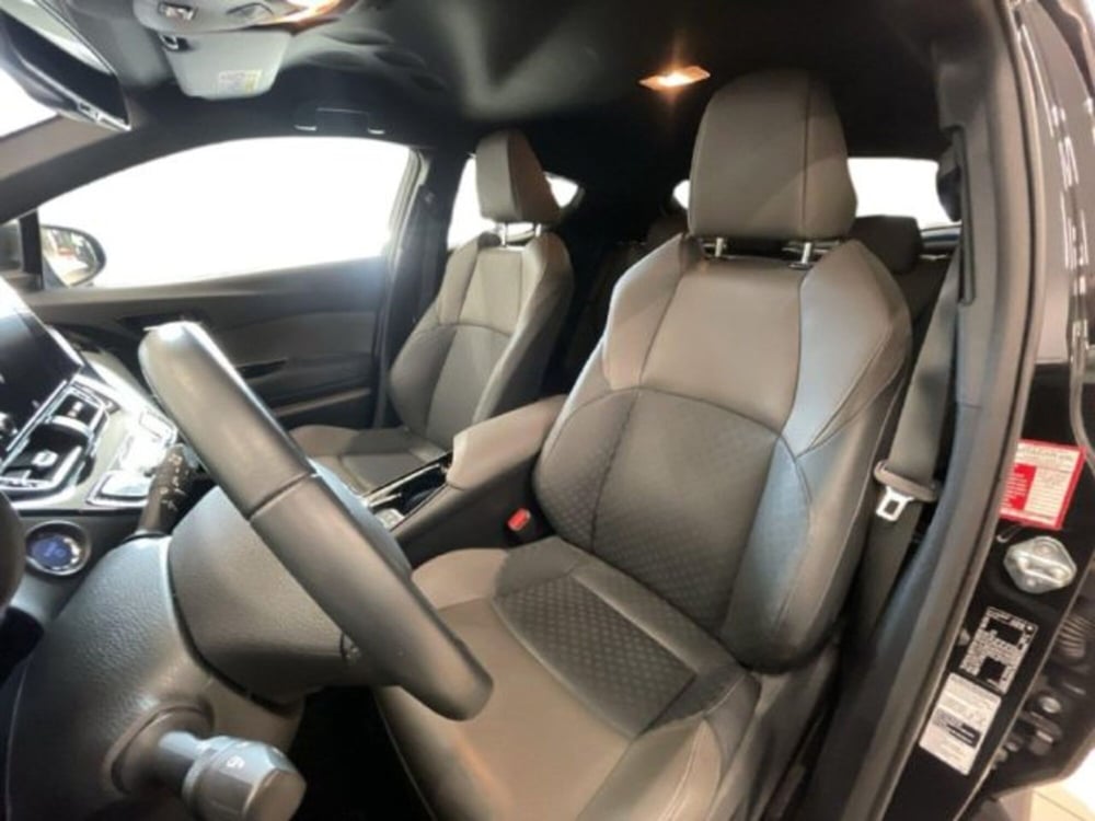 Toyota Toyota C-HR usata a Vercelli (9)
