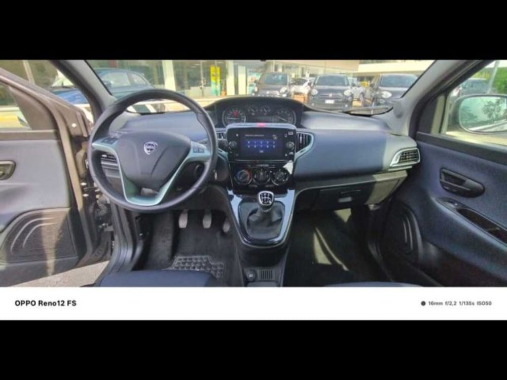 Lancia Ypsilon usata a Caltanissetta (12)
