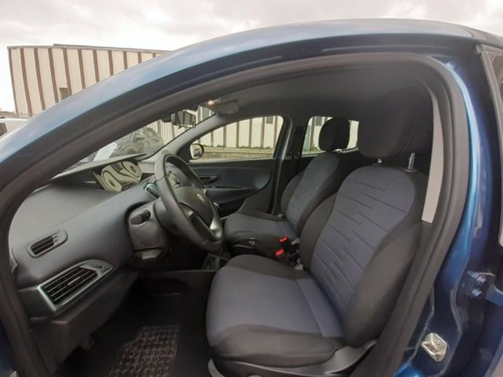 Lancia Ypsilon usata a Firenze (10)