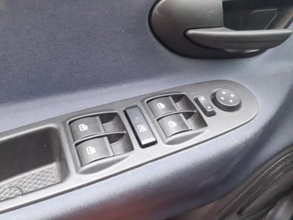 Lancia Ypsilon usata a Firenze (18)
