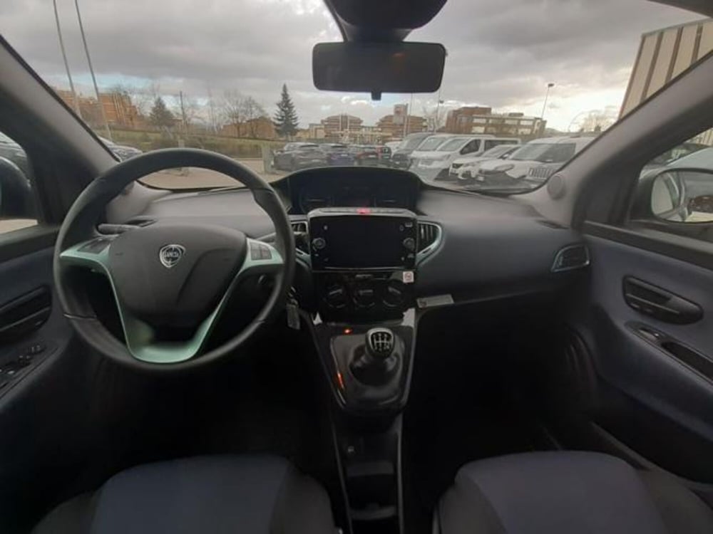 Lancia Ypsilon usata a Firenze (8)