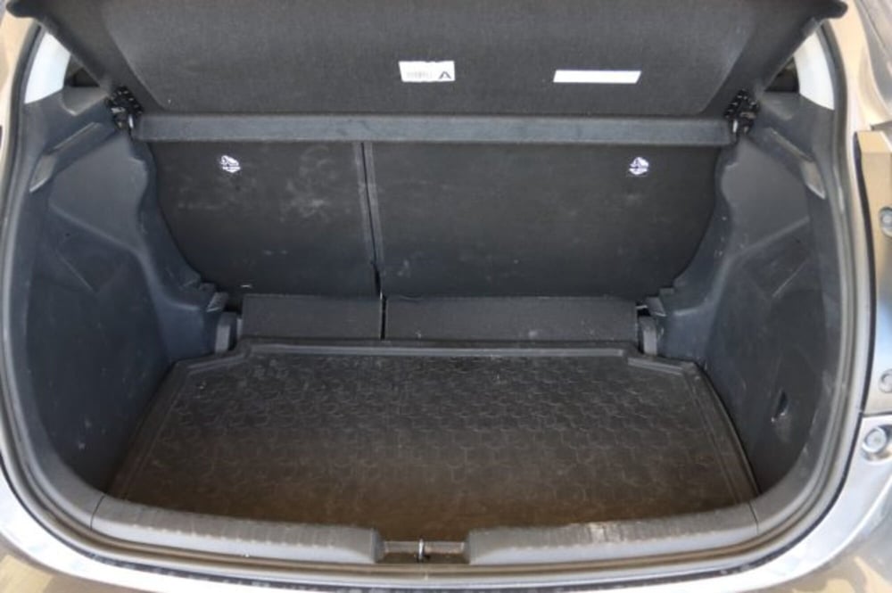 Toyota Yaris Cross usata a Roma (11)